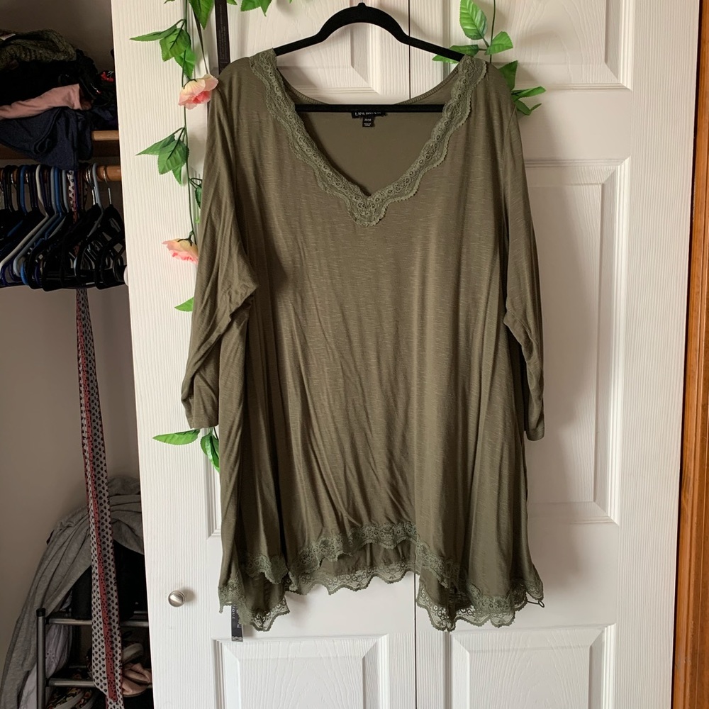 3/4 Sleeve Lace Trim Top